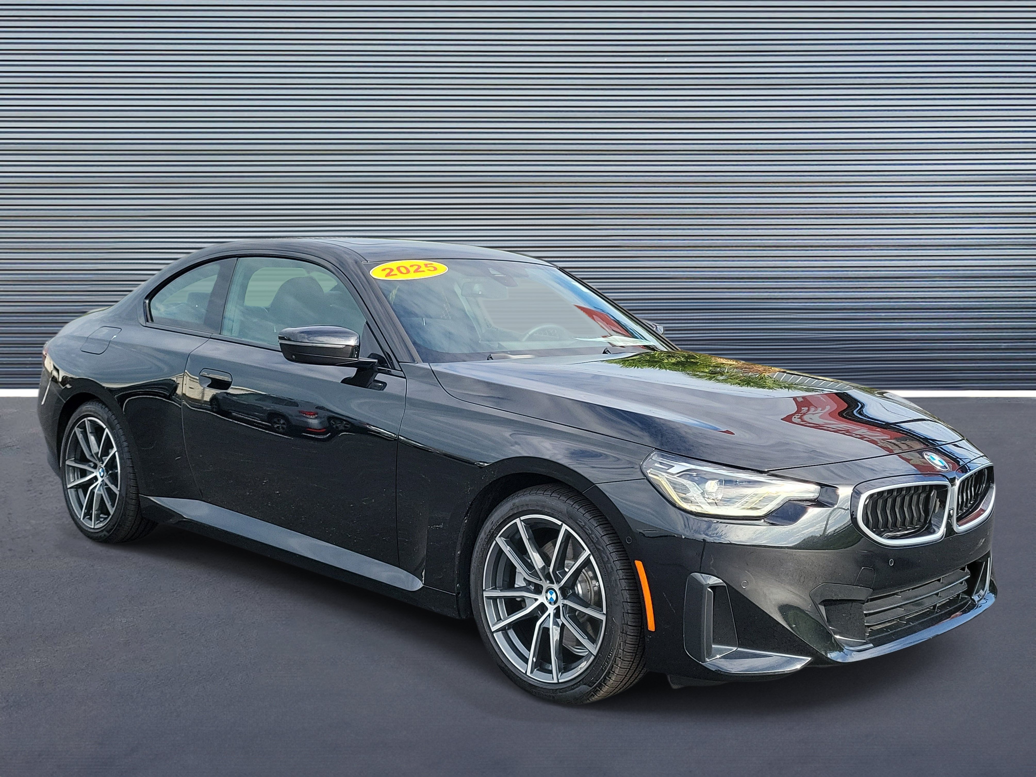 Used 2025 BMW 230i Coupe RWD image 2