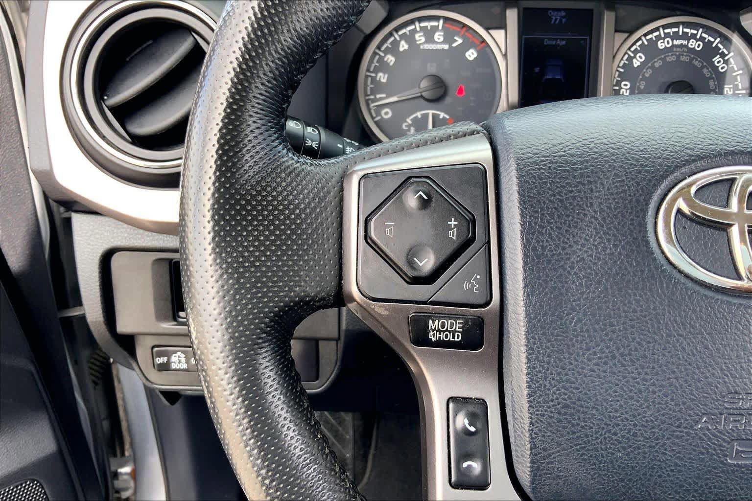 Used 2019 Toyota Tacoma SR5 RWD image 23