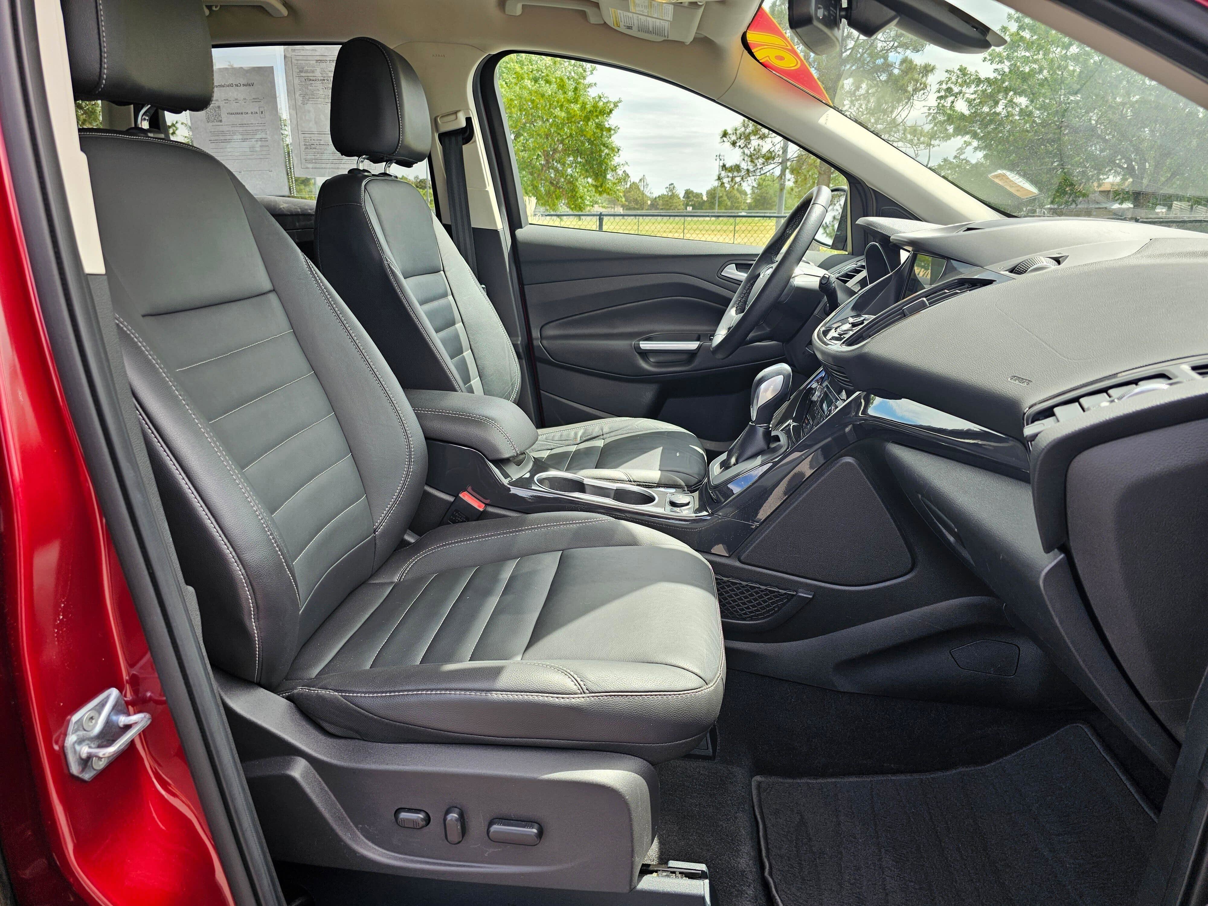 Used 2016 Ford Escape Titanium AWD/4WD image 10