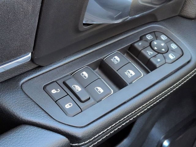 New 2026 RAM 2500 Laramie w/ Night Edition AWD/4WD image 22