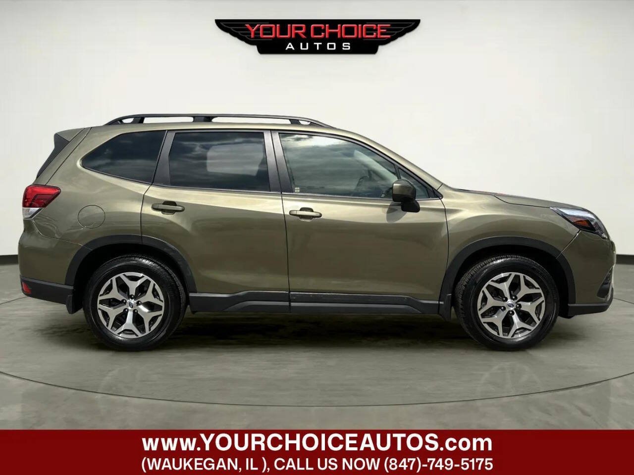 Used 2023 Subaru Forester Premium AWD/4WD image 6