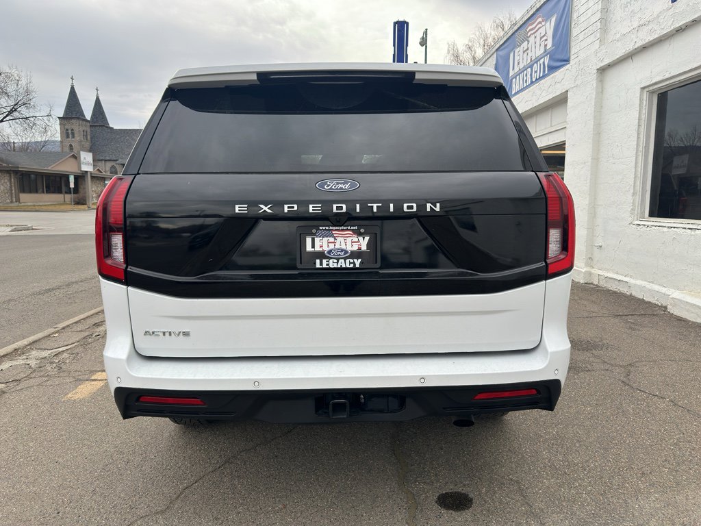 Used 2025 Ford Expedition Active image 6