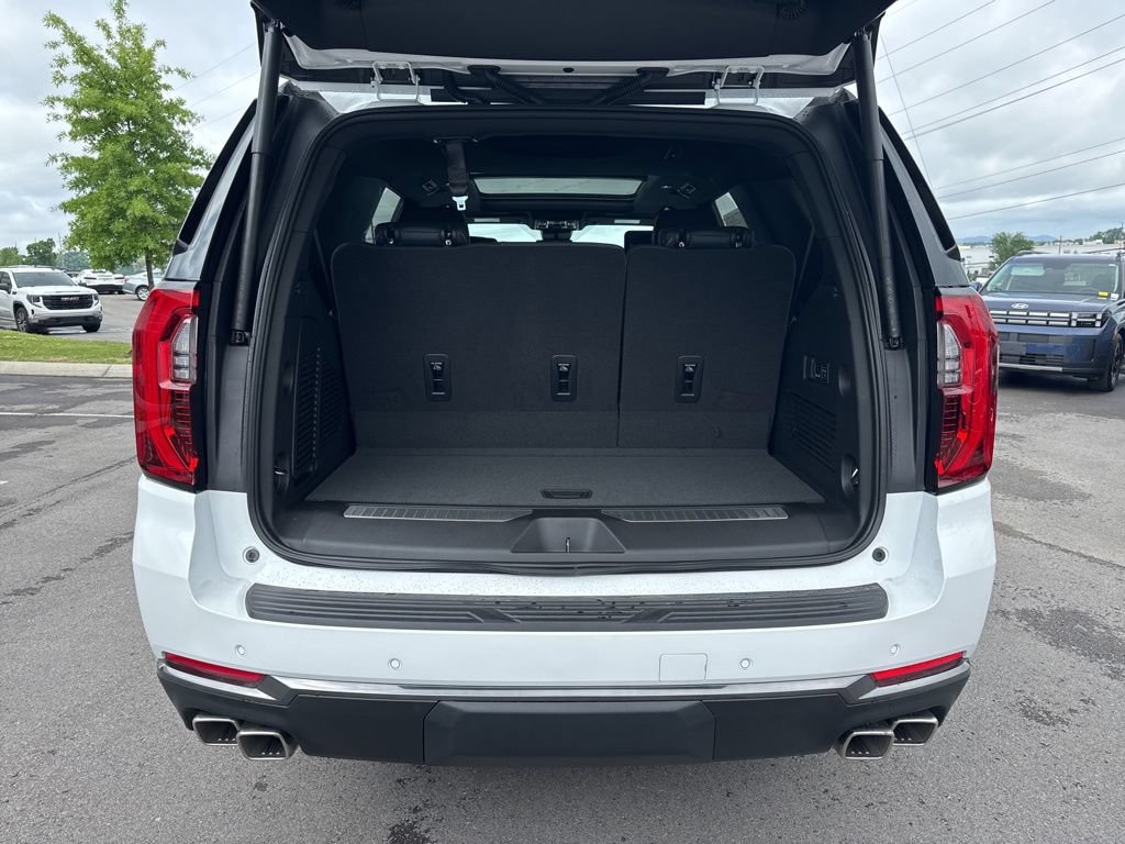 New 2026 GMC Yukon AT4 w/ AT4 Premium Plus Package AWD/4WD image 33