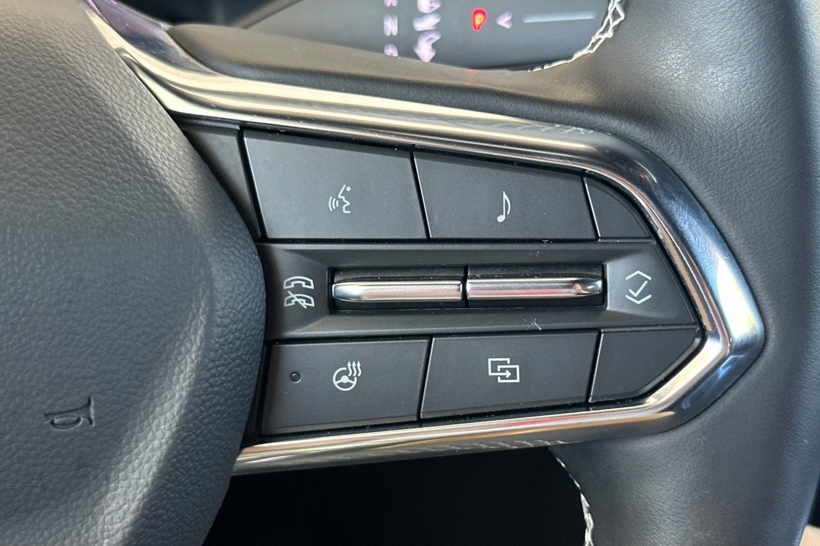Used 2024 Chevrolet Equinox EV LT FWD image 37