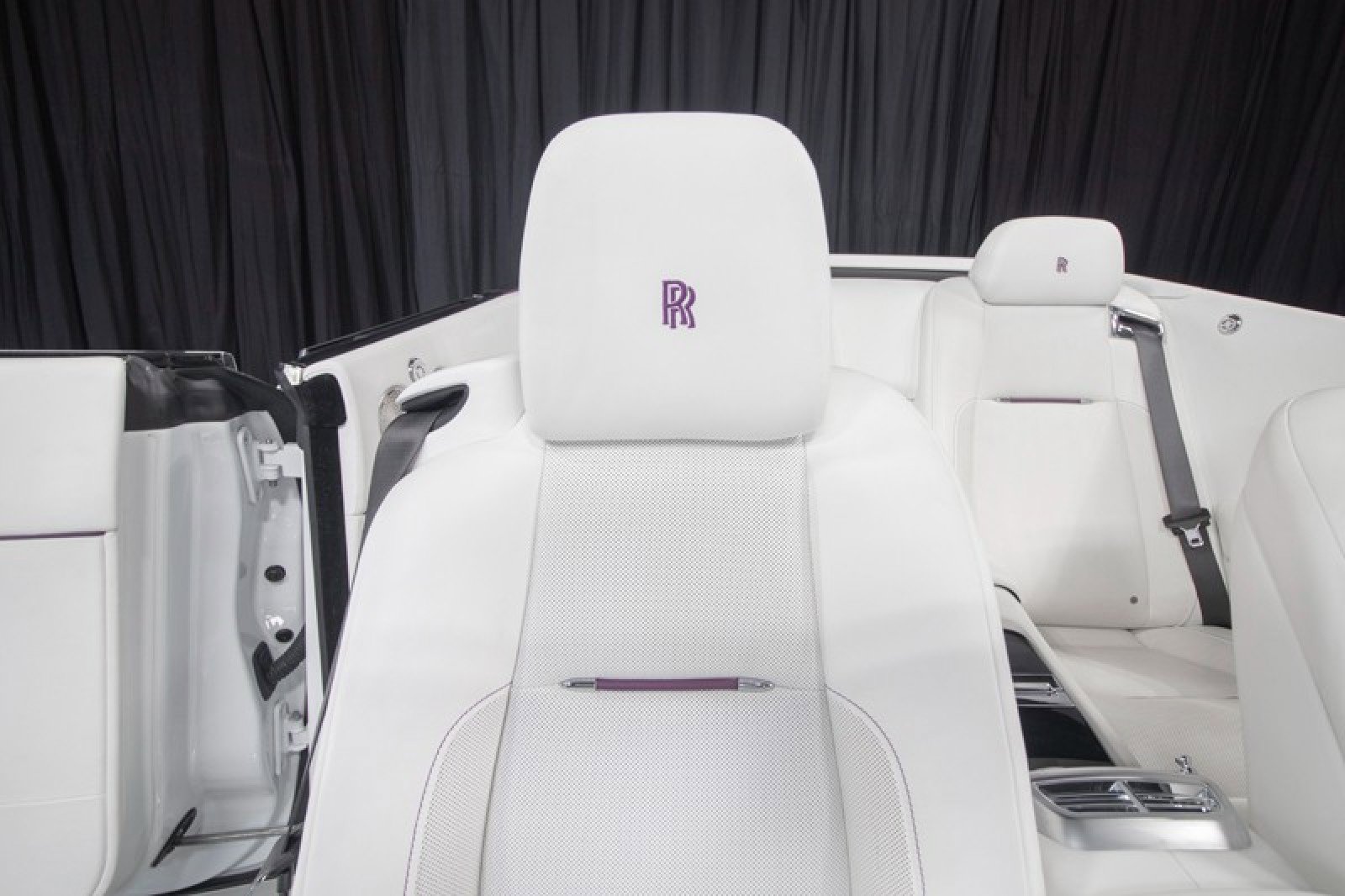 Used 2017 Rolls-Royce Dawn image 55