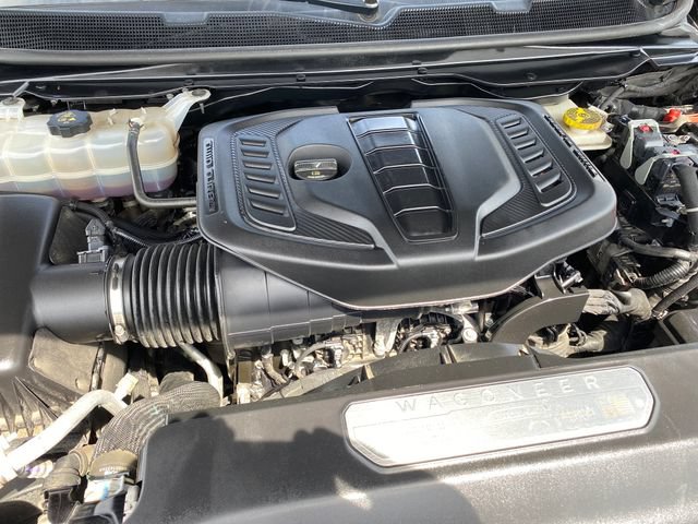 Used 2023 Jeep Wagoneer Series III w/ Preferred Equipment Group AWD/4WD image 22