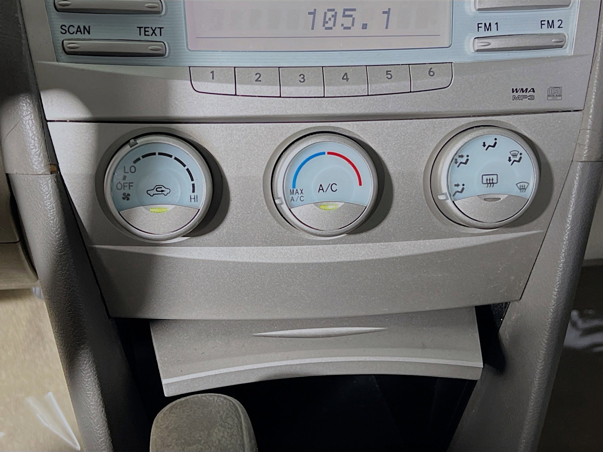 Used 2009 Toyota Camry LE image 23