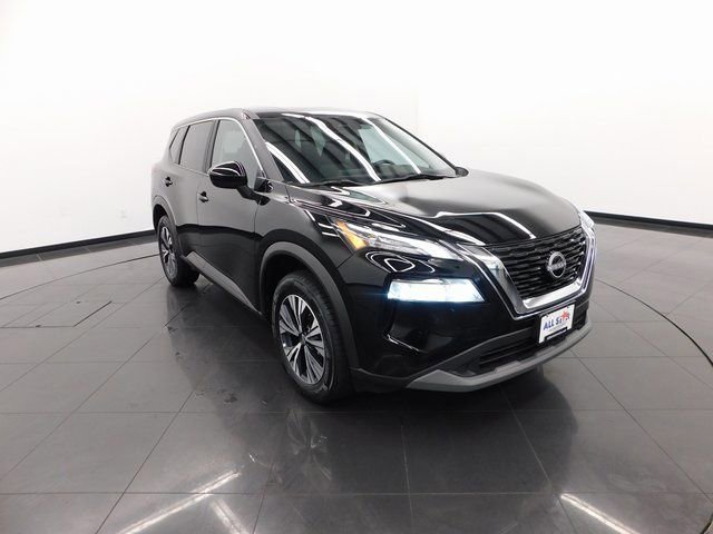 Certified 2023 Nissan Rogue SV image 2