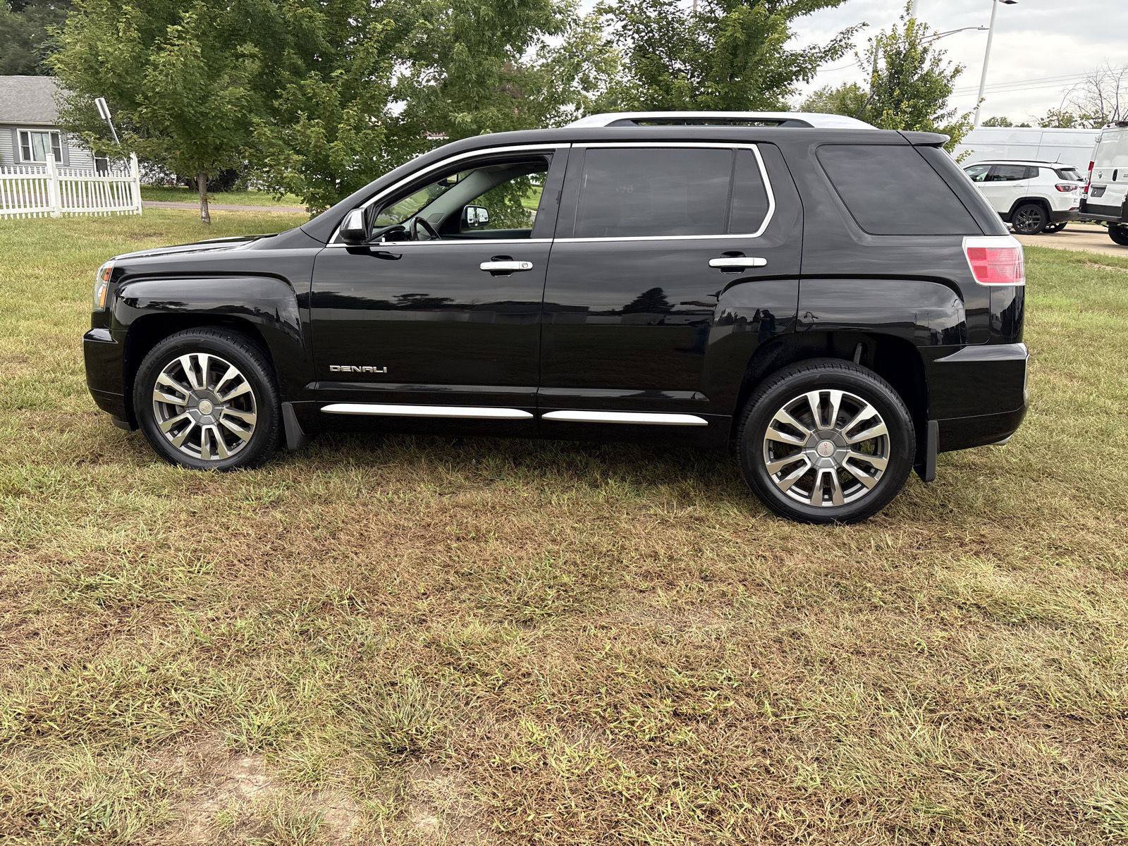 Used 2017 GMC Terrain Denali w/ LPO, Protection Package AWD/4WD image 8