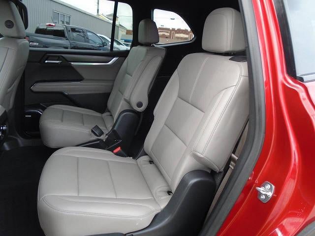 Certified 2026 GMC Acadia Elevation w/ Elevation Premium Package AWD/4WD image 20