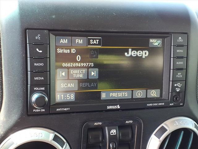 Used 2015 Jeep Wrangler Unlimited Sahara w/ Connectivity Group image 23