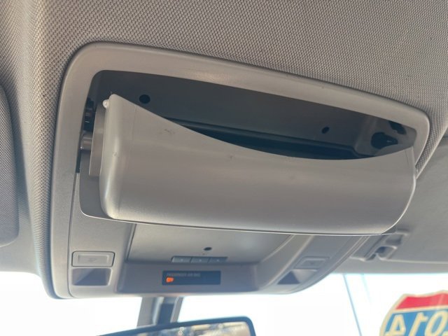 Used 2014 GMC Sierra 1500 SLT w/ SLT Crew Cab Value Package image 34