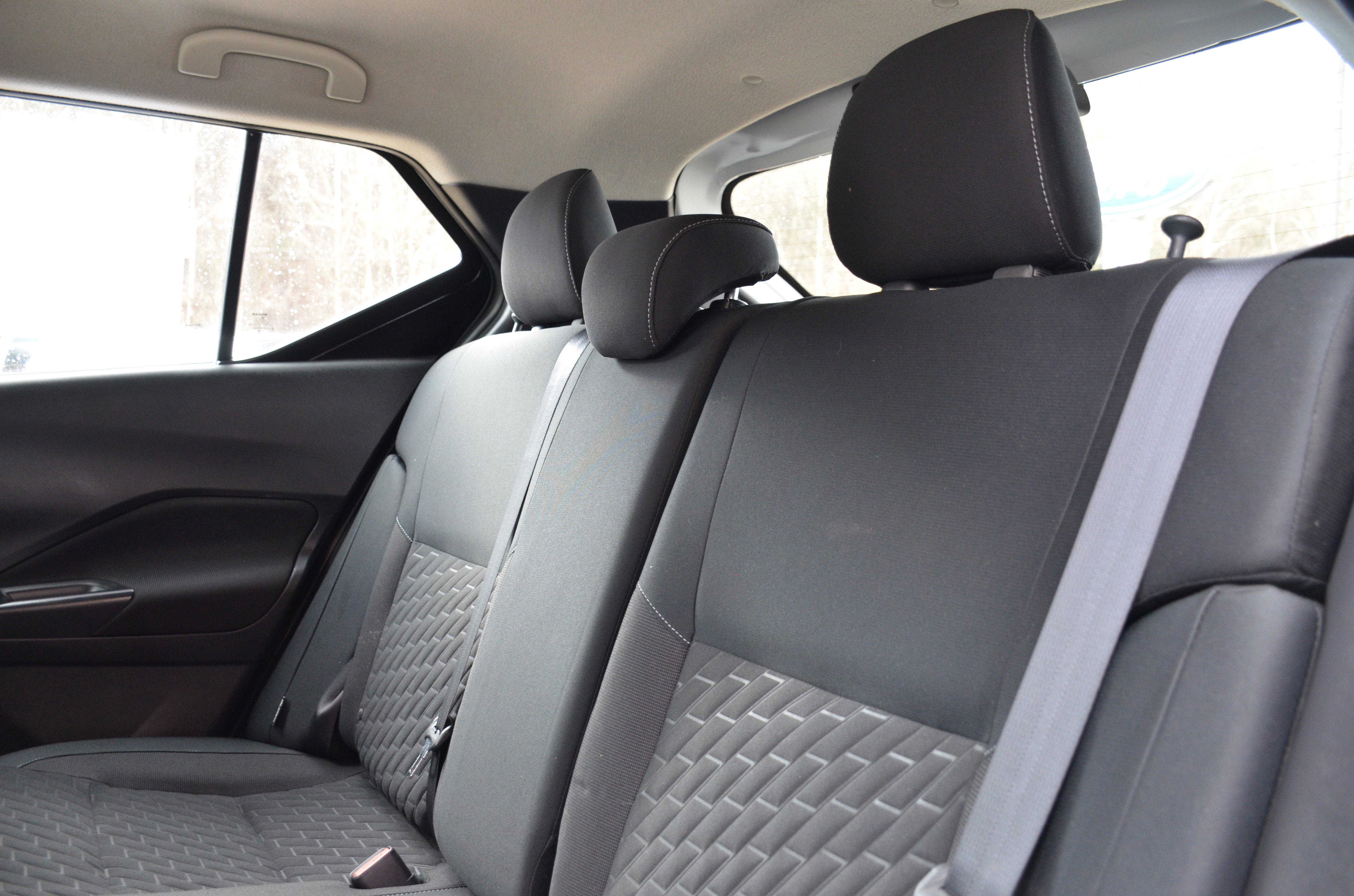 Used 2022 Nissan Kicks S image 16