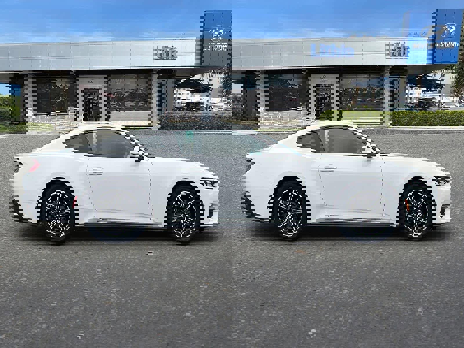 Used 2024 Ford Mustang Coupe image 8