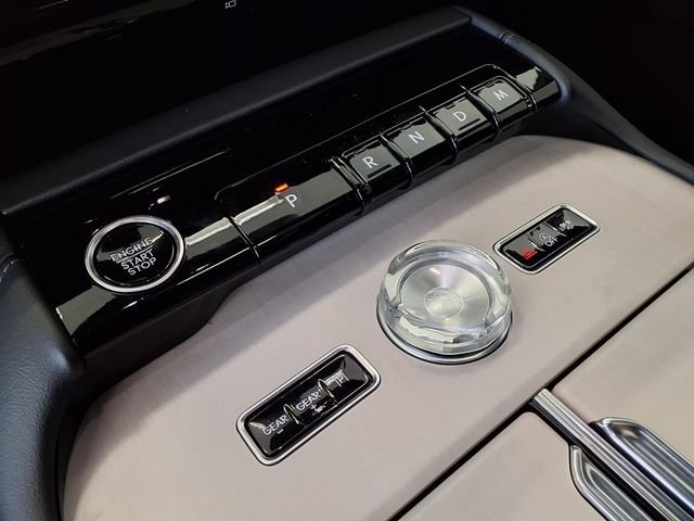 New 2026 Lincoln Navigator Reserve w/ Jet Appearance Package AWD/4WD image 14
