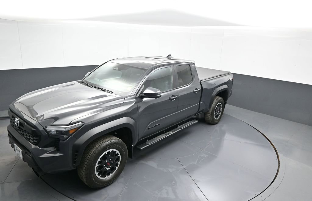Certified 2024 Toyota Tacoma TRD Off-Road AWD/4WD image 33