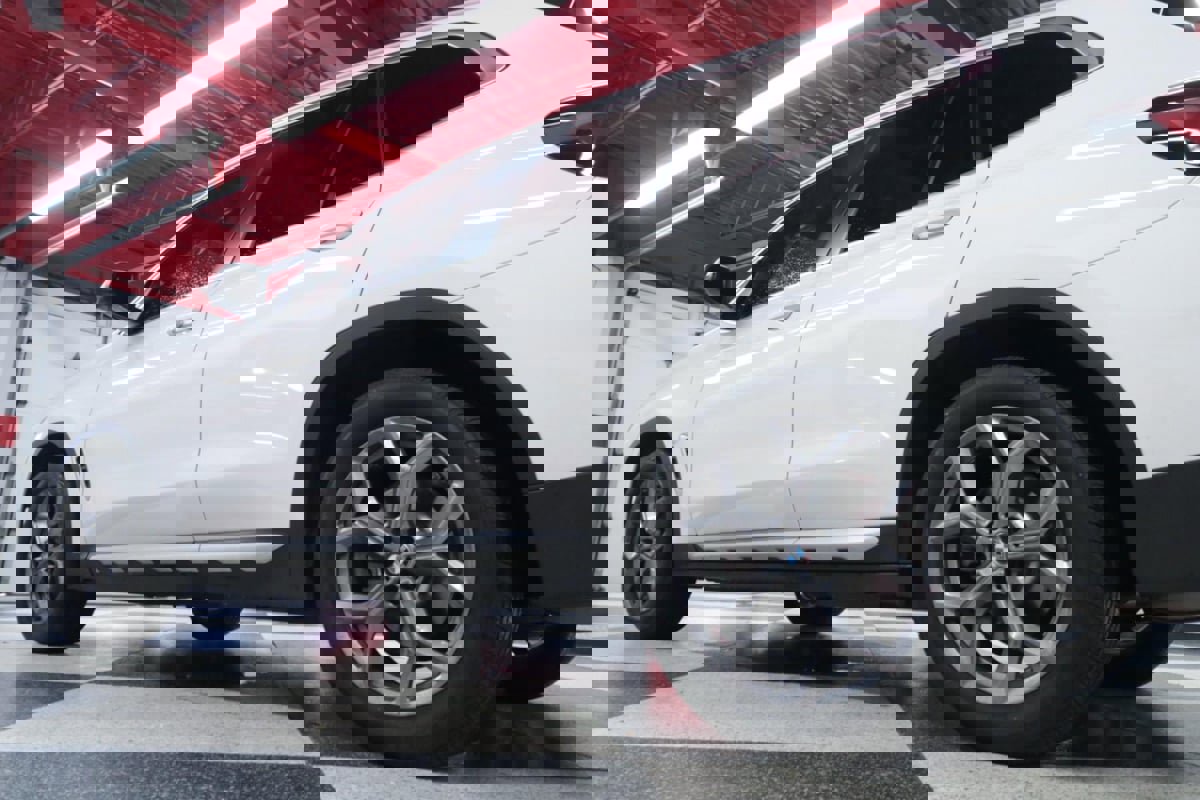 Used 2024 BMW X3 sDrive30i w/ Premium Package image 44