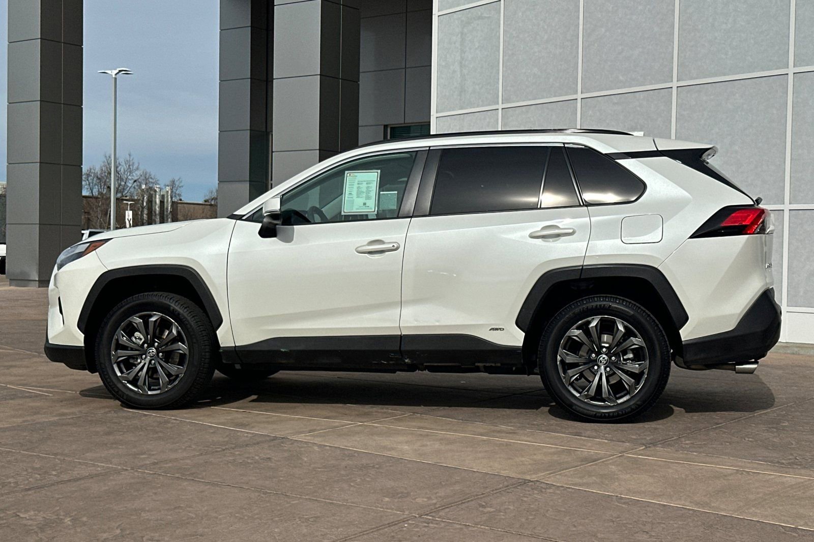 Certified 2022 Toyota RAV4 XLE Premium image 8