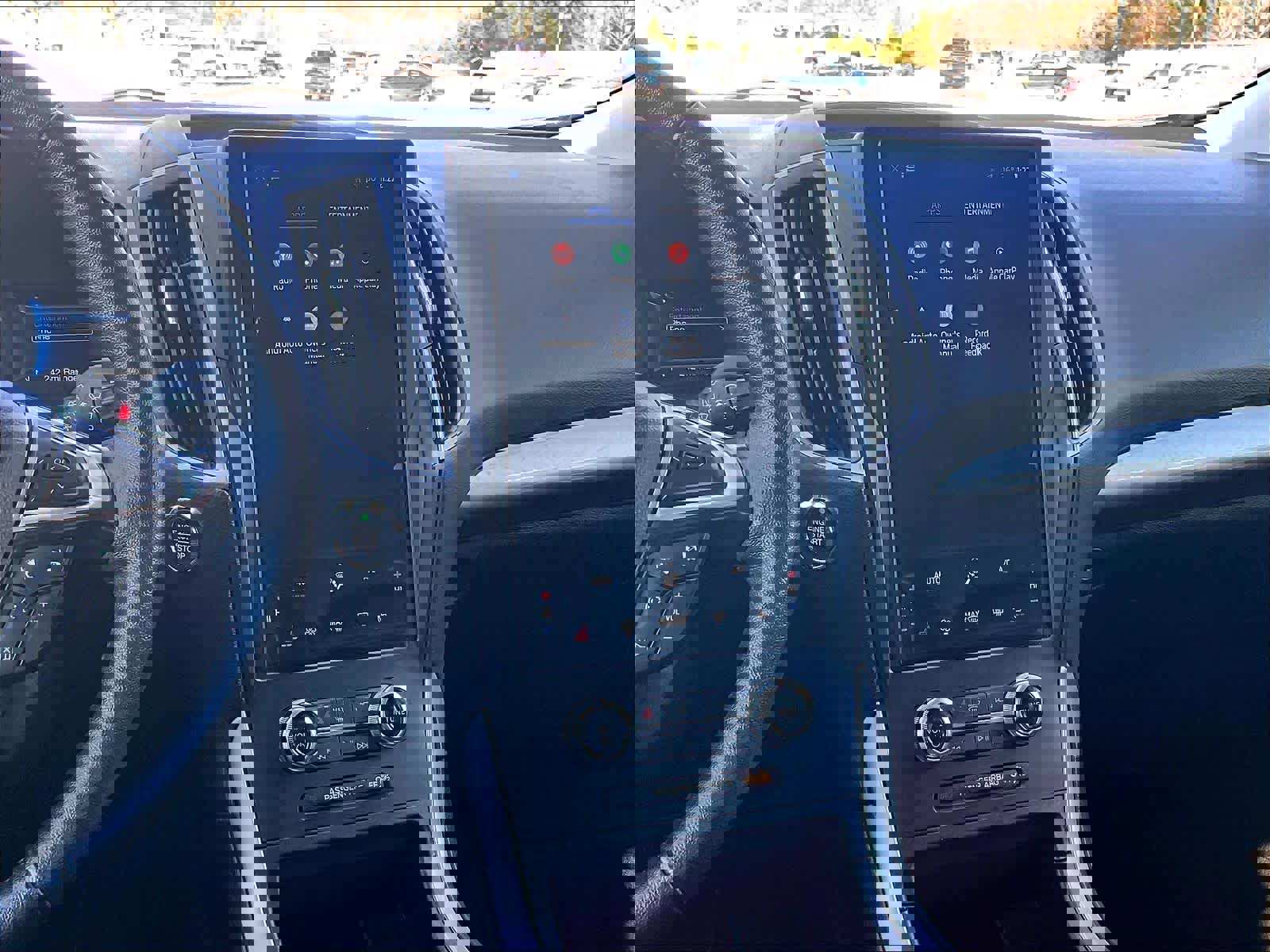 Used 2024 Ford Edge SEL image 18