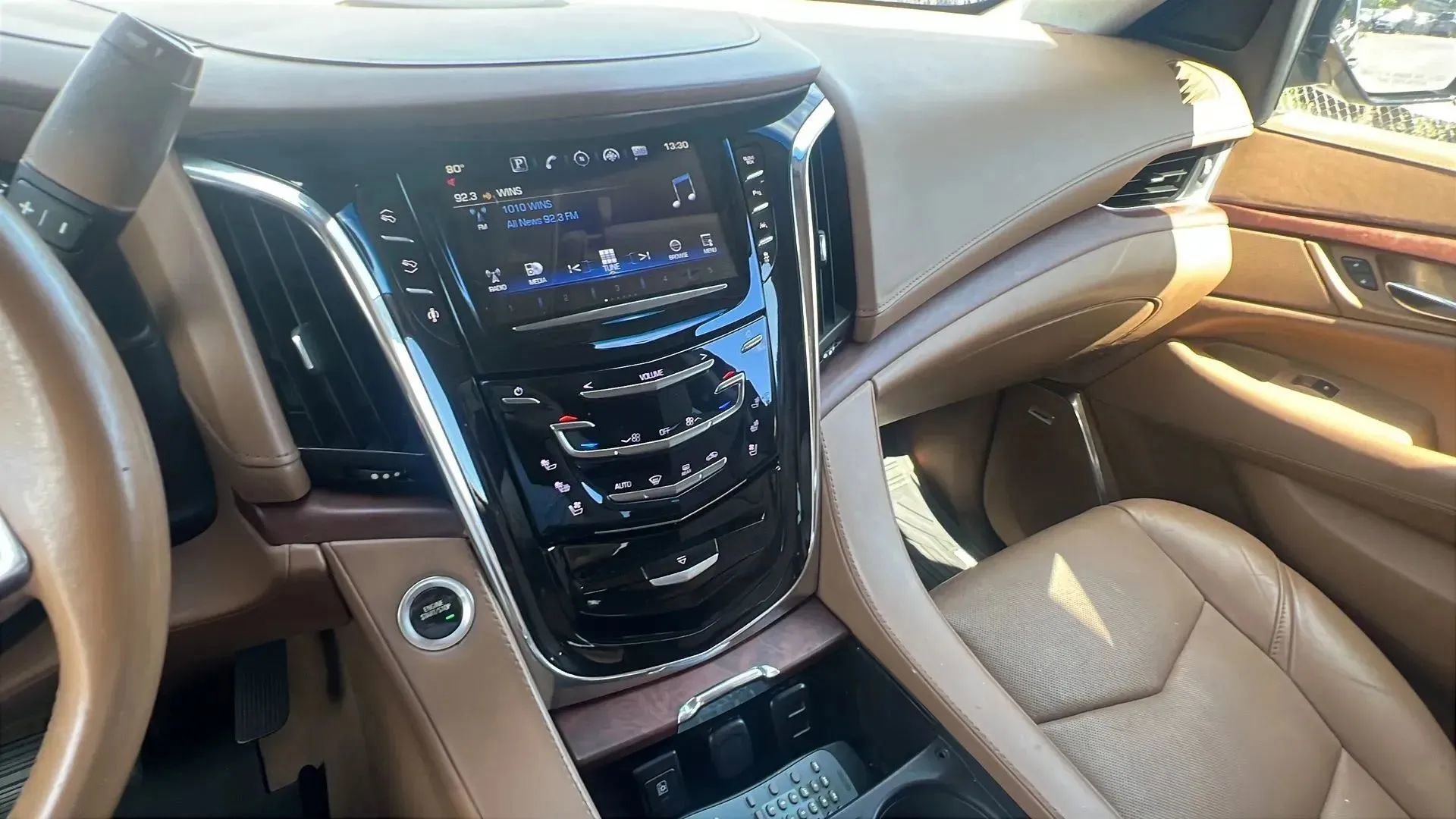 Used 2016 Cadillac Escalade Platinum image 18