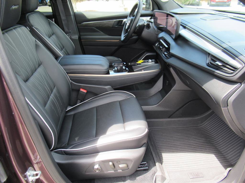 Used 2025 Buick Enclave Avenir w/ Super Cruise Package AWD/4WD image 10