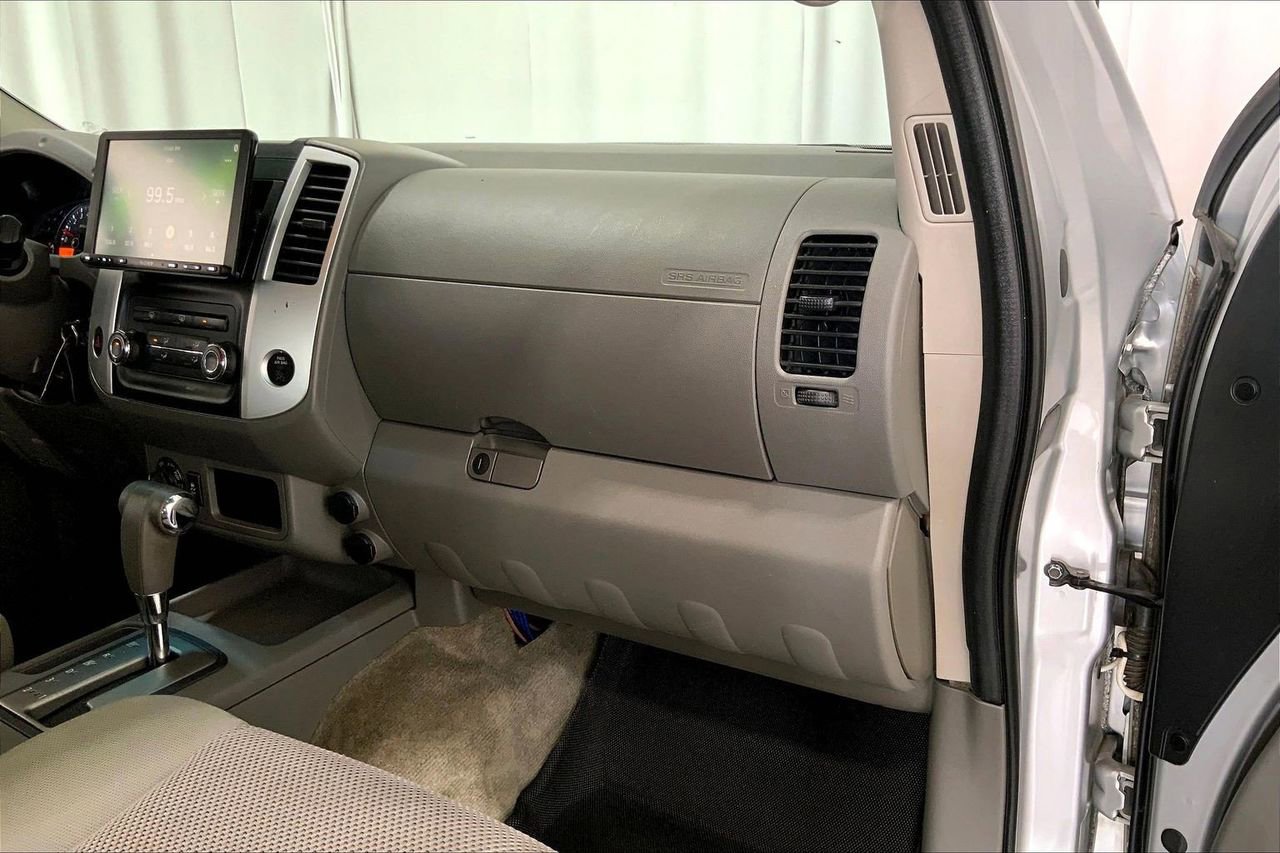 Used 2013 Nissan Frontier SV AWD/4WD image 16