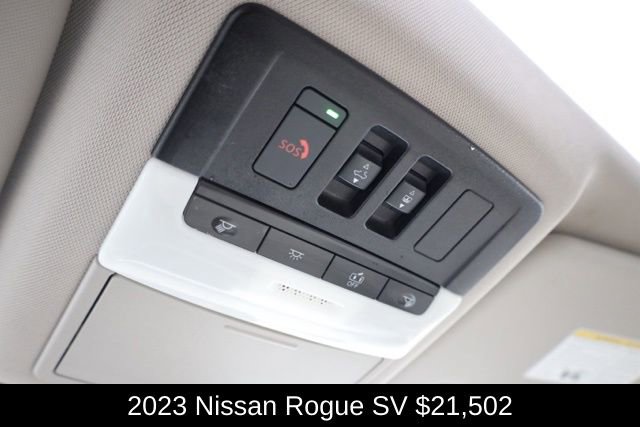 Used 2023 Nissan Rogue SV image 33