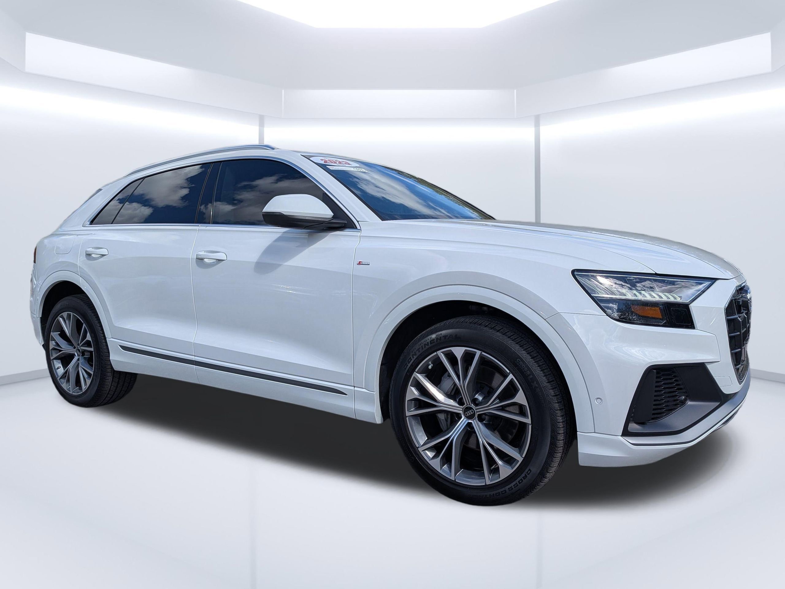 Certified 2023 Audi Q8 Premium Plus image 1