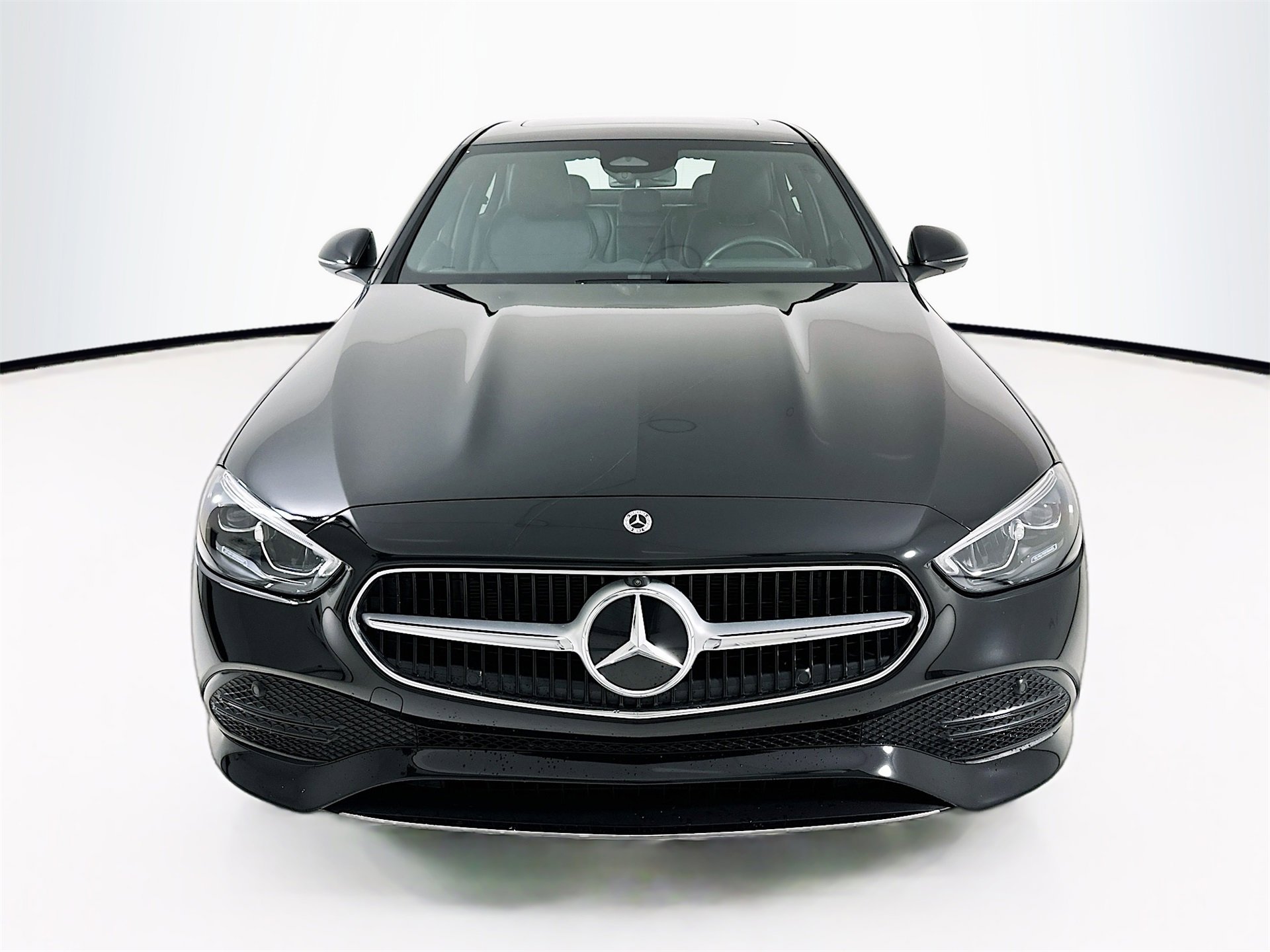 Used 2025 Mercedes-Benz C 300 4MATIC Sedan image 2