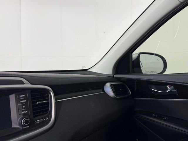 Used 2020 Kia Sorento LX w/ LX I4 Convenience Package image 16