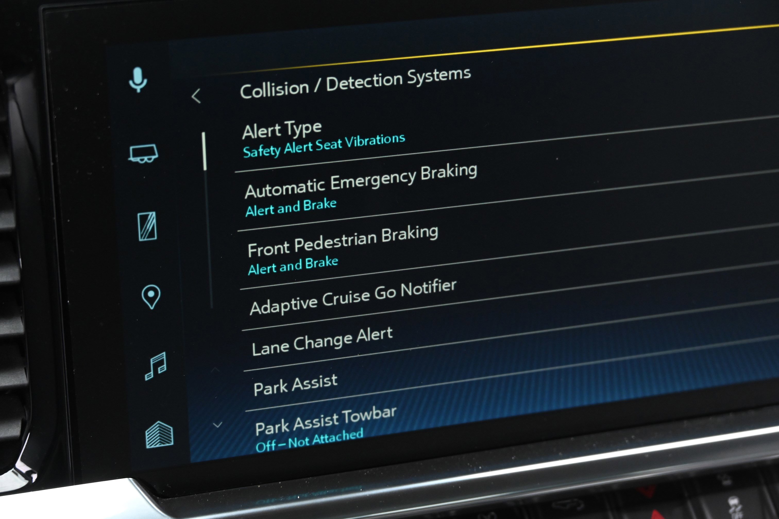 Used 2025 Chevrolet Silverado 1500 LTZ image 39