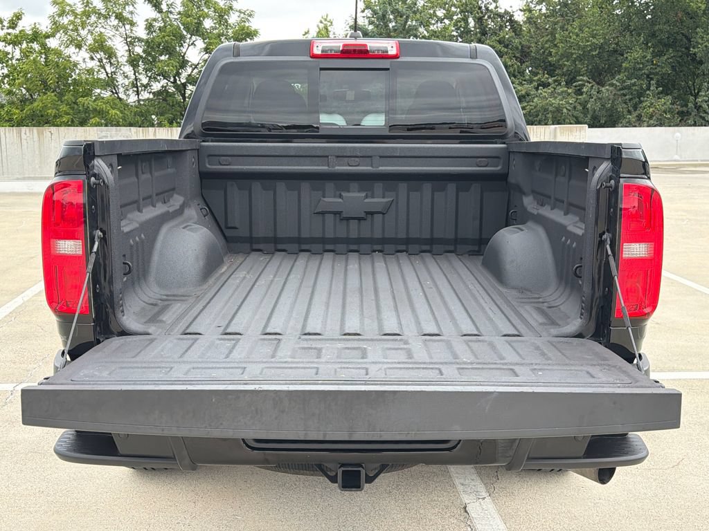 Used 2020 Chevrolet Colorado Z71 w/ Z71 Midnight Edition AWD/4WD image 6