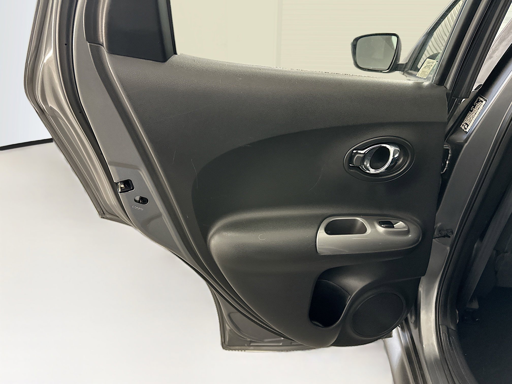 Used 2015 Nissan Juke S image 26