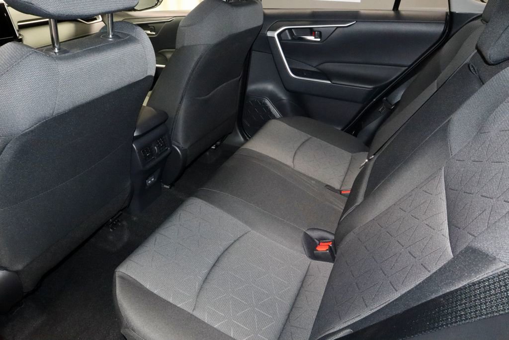 Used 2025 Toyota RAV4 XLE w/ Convenience Package image 20