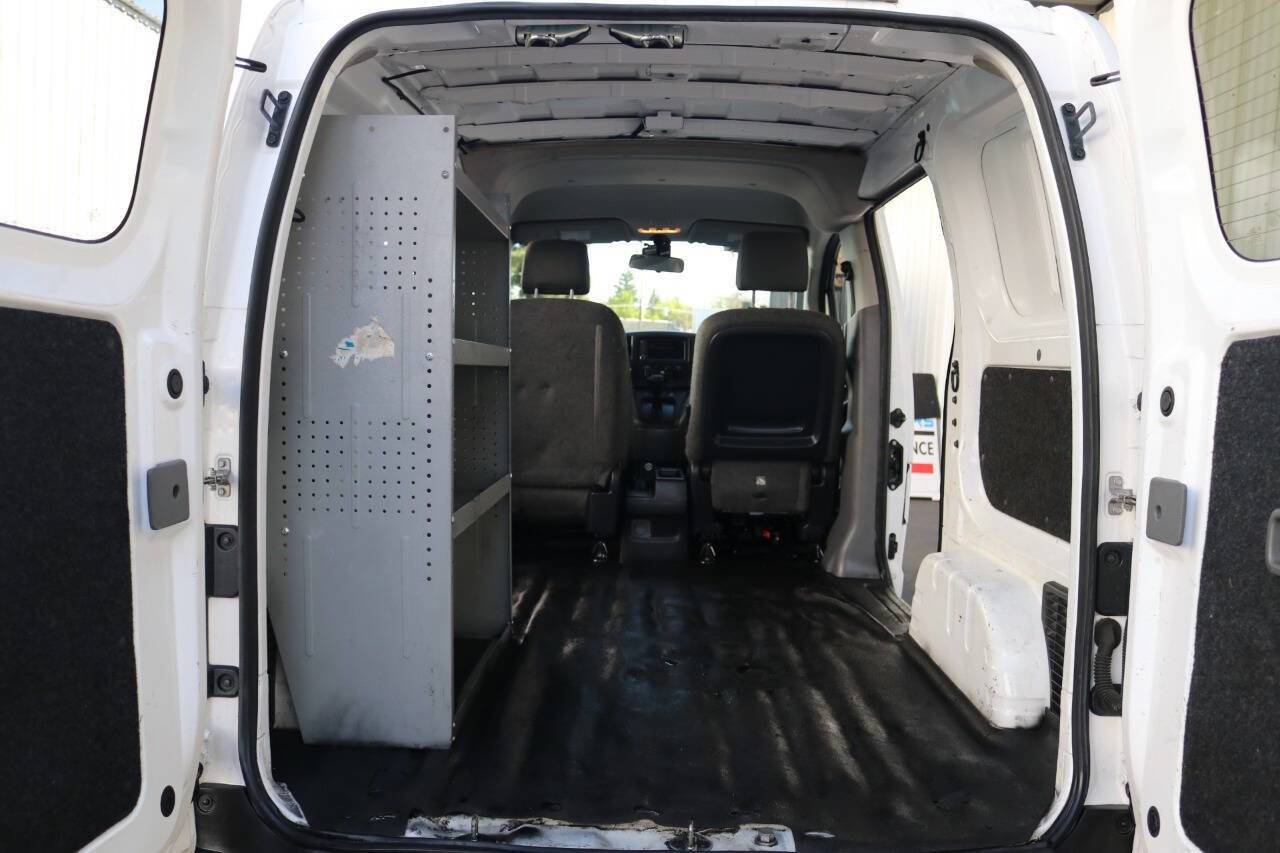 Used 2020 Nissan NV200 S w/ Back Door Glass Package image 68