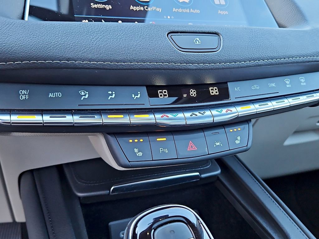 Used 2023 Cadillac XT4 Premium Luxury w/ Cold Weather Package image 19