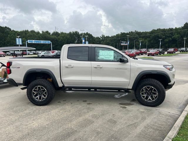 New 2026 Chevrolet Colorado ZR2 w/ Technology Package AWD/4WD image 11