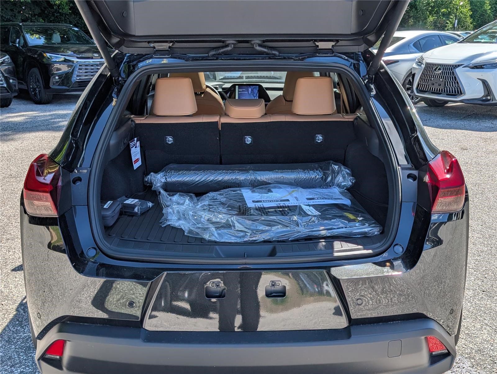 New 2026 Lexus UX 300h AWD image 9