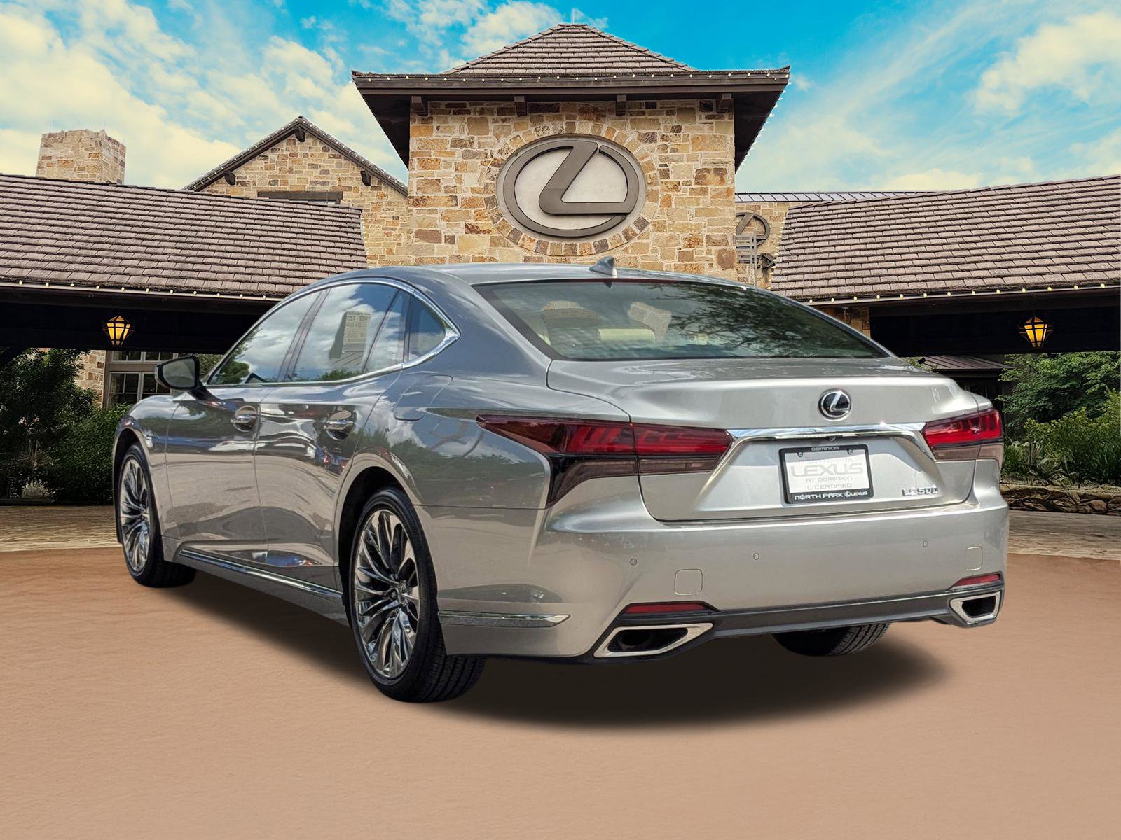 Certified 2021 Lexus LS 500 w/ Accessory Package (Z2) RWD image 3