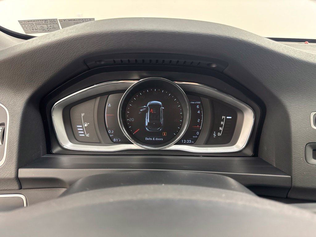 Used 2018 Volvo V60 T5 Cross Country w/ Convenience Package AWD/4WD image 12