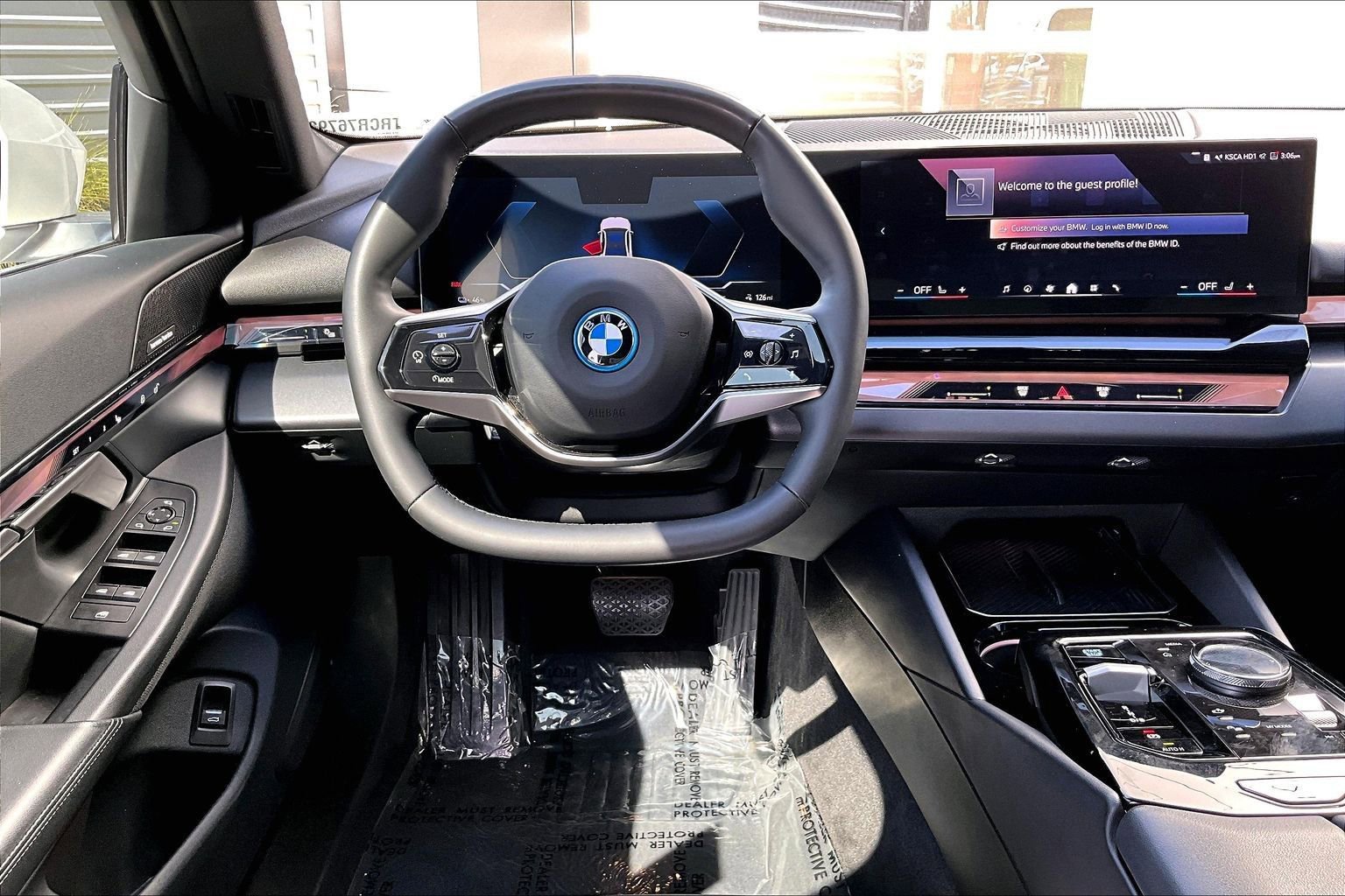 Used 2024 BMW i5 eDrive40i w/ M Sport Package image 5