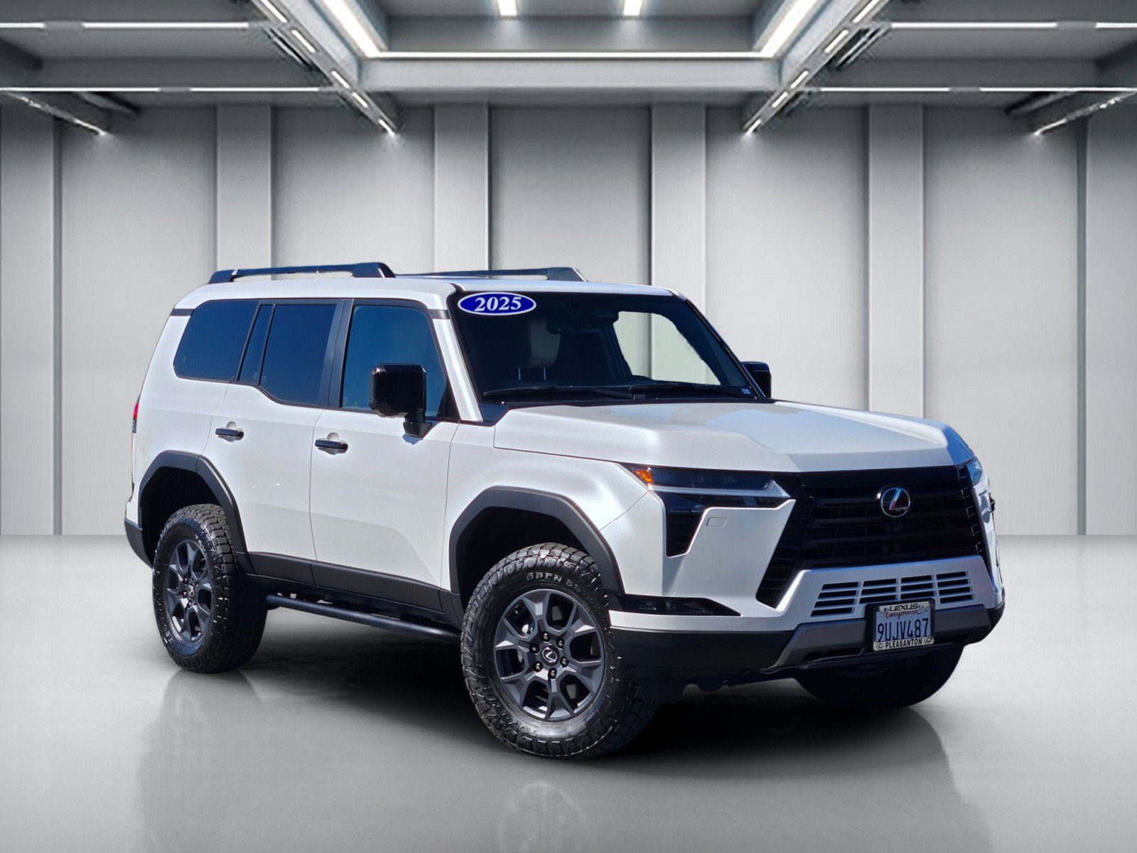 Certified 2025 Lexus GX 550 AWD/4WD image 2