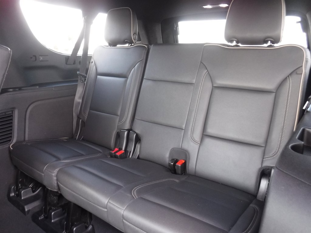 Used 2023 GMC Yukon XL SLT image 11