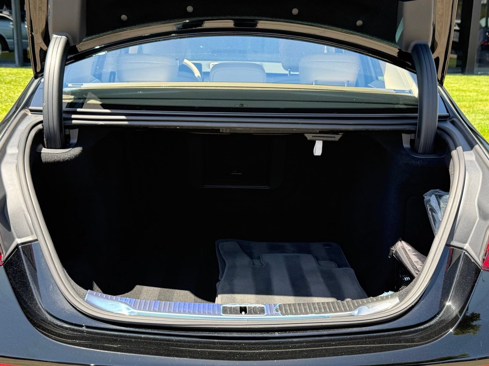 Used 2023 Mercedes-Benz S 580 4MATIC Sedan image 16