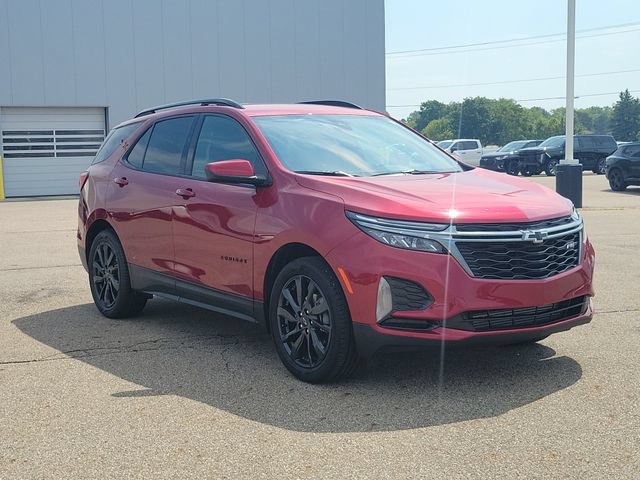 Used 2022 Chevrolet Equinox RS FWD image 2