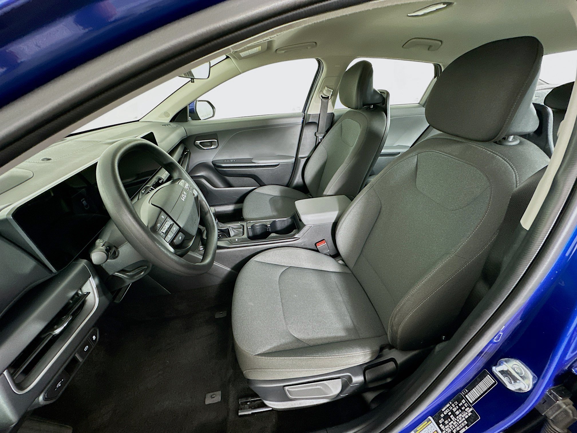 Used 2025 Kia K4 FWD image 13