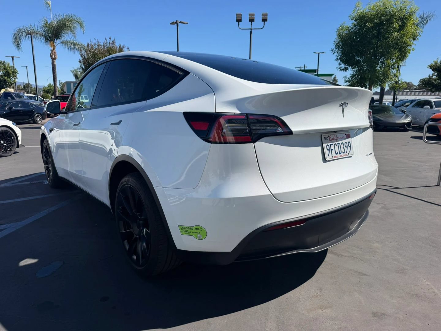 Used 2023 Tesla Model Y AWD image 8