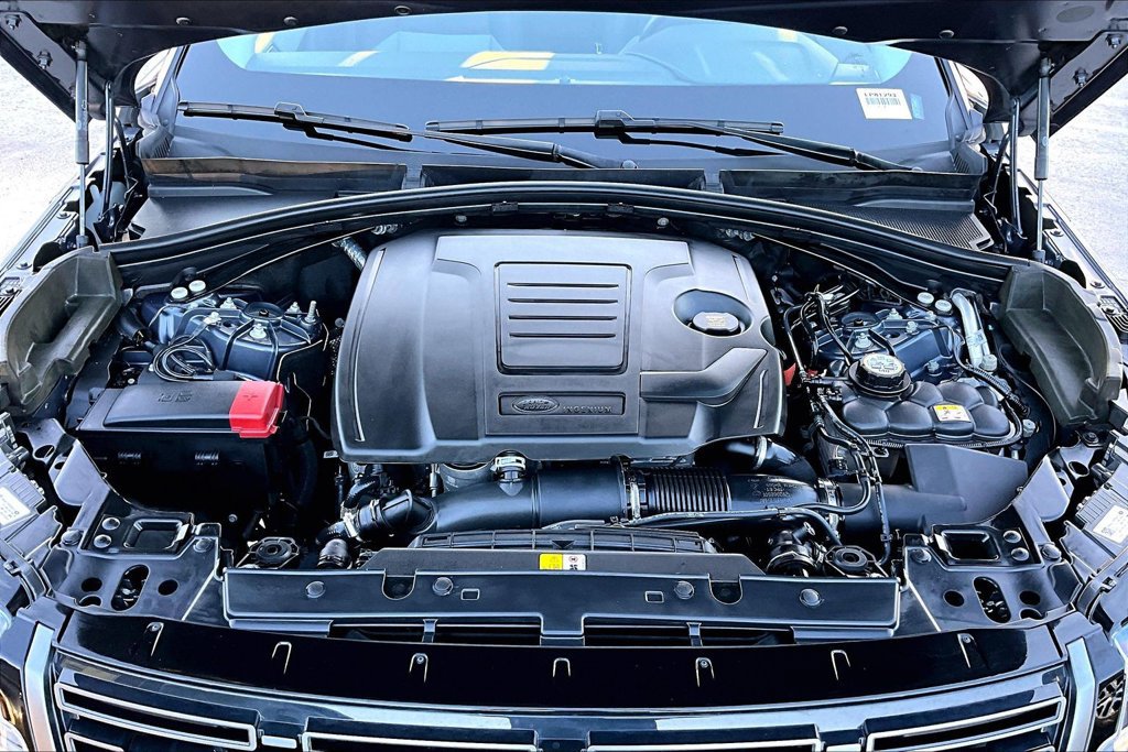 Certified 2024 Land Rover Range Rover Velar S AWD/4WD image 28