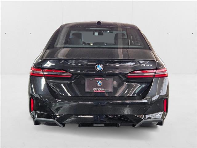 Used 2026 BMW 530i xDrive w/ M Sport Package image 7