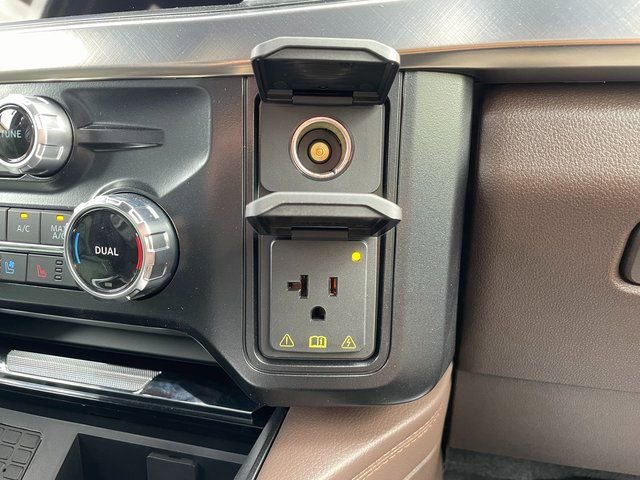 New 2025 Ford F350 King Ranch w/ Chrome Package image 34